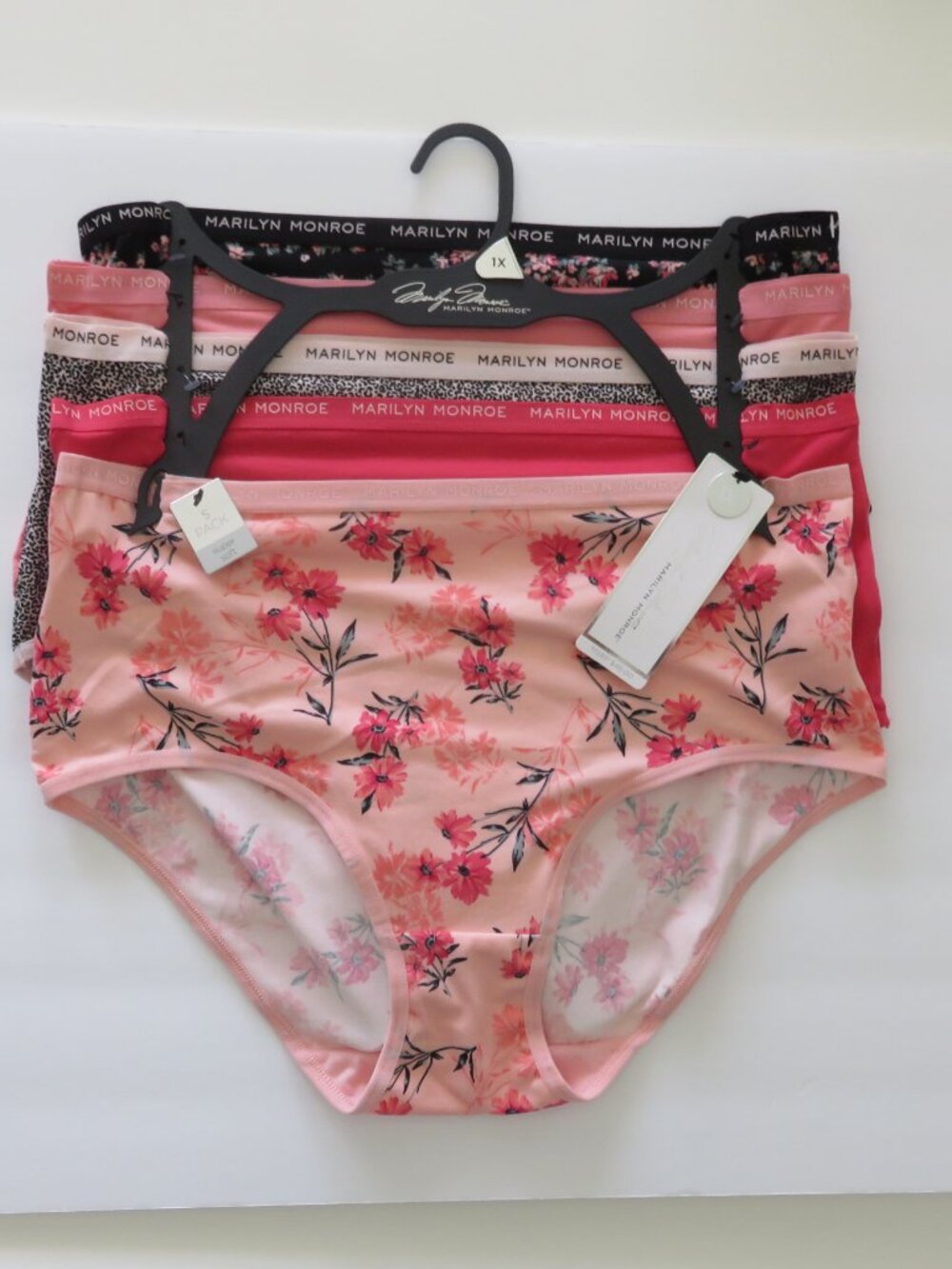 (#141) MARILYN MONROE 5-Pack Super Soft Panties